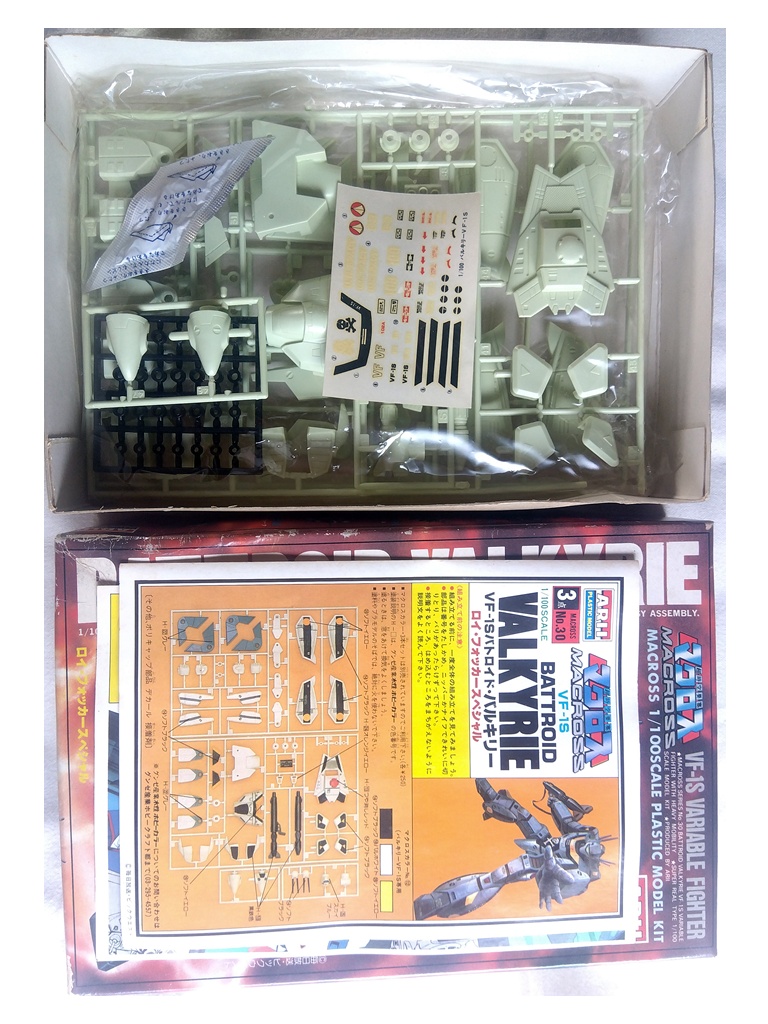 アリイ 1/100 バトロイド バルキリー VF-1S ロイ フォッガー スペシャル 02